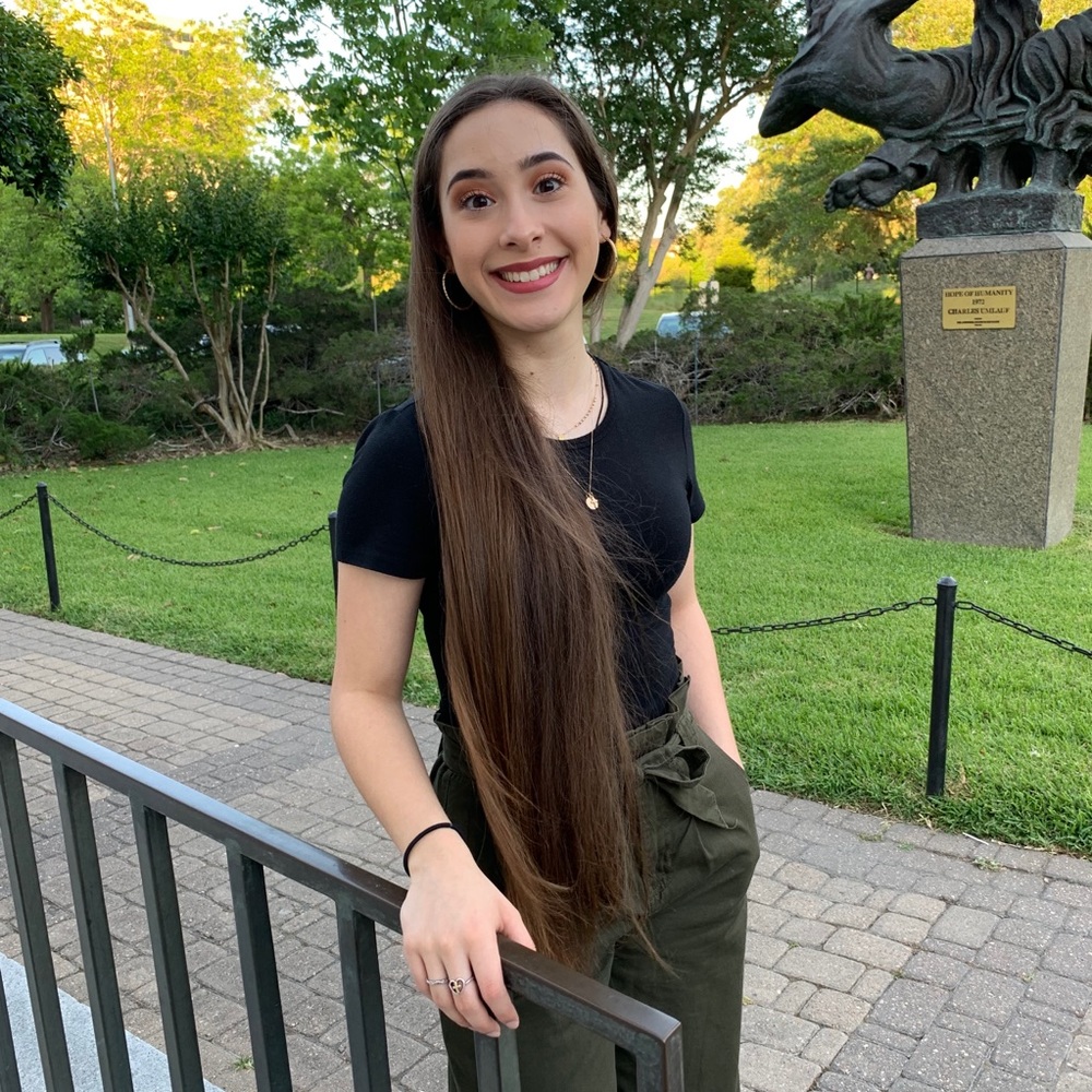 Meet your Posher, Alondra